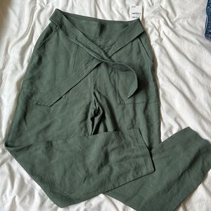 Leith, New with tags, cropped green dress pants